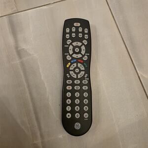 GE Universal Remote Control 1246A-P12029-01 Tested and Works Genuine GE - TESTED